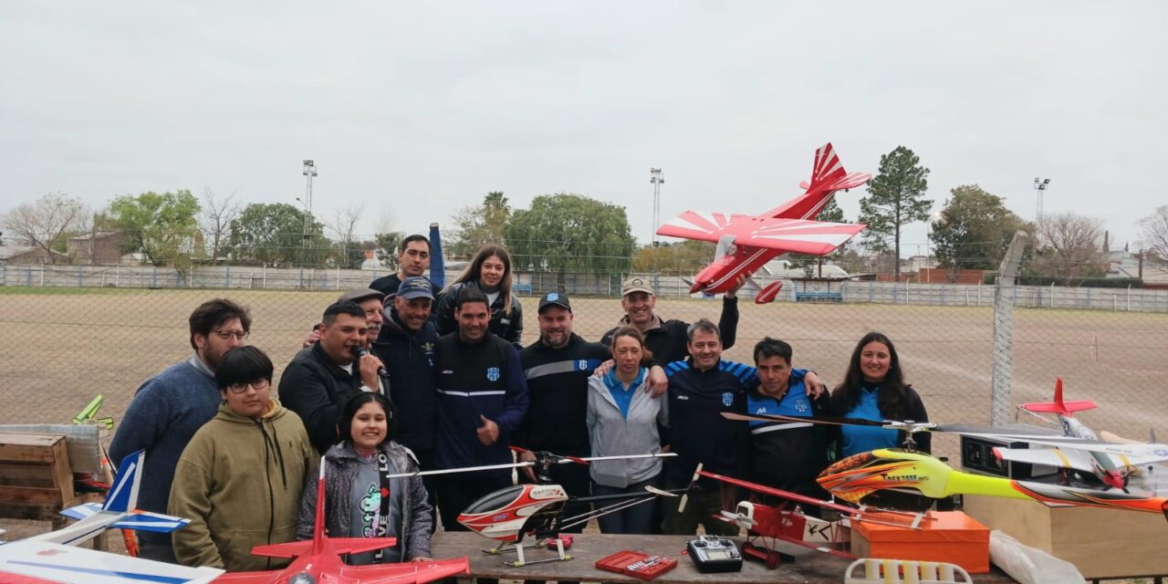 Nutrida agenda de los Aeromodelistas del club, en el Día del Niño.