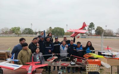 Nutrida agenda de los Aeromodelistas del club, en el Día del Niño.