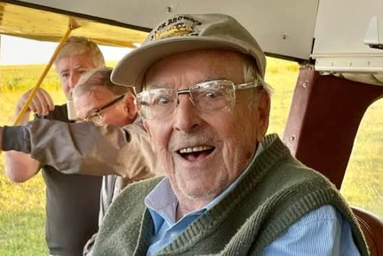 Despedimos a «Tito» Johnston, pionero del Aeromodelismo en el Aeroclub Ciudad de Paraná.